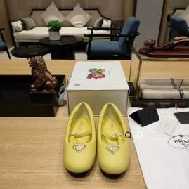 Picture of Prada Shoes _SKUPradasz35-40GDT040318994